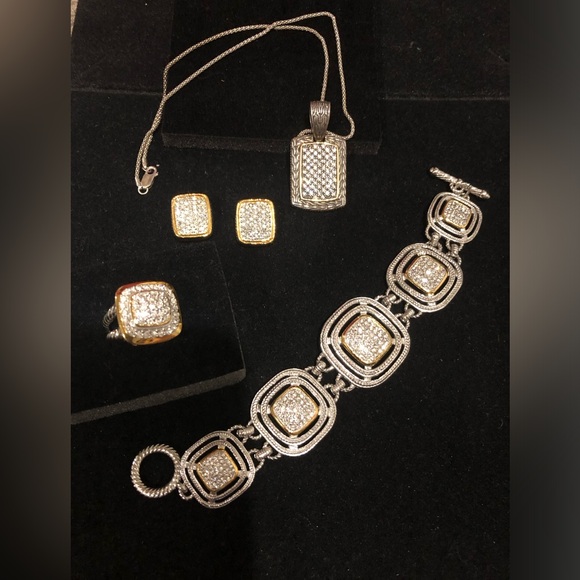 Emma Skye DSMK stainless steel pave crystal bracelet gold trim toggle 7 inch - Picture 7 of 7